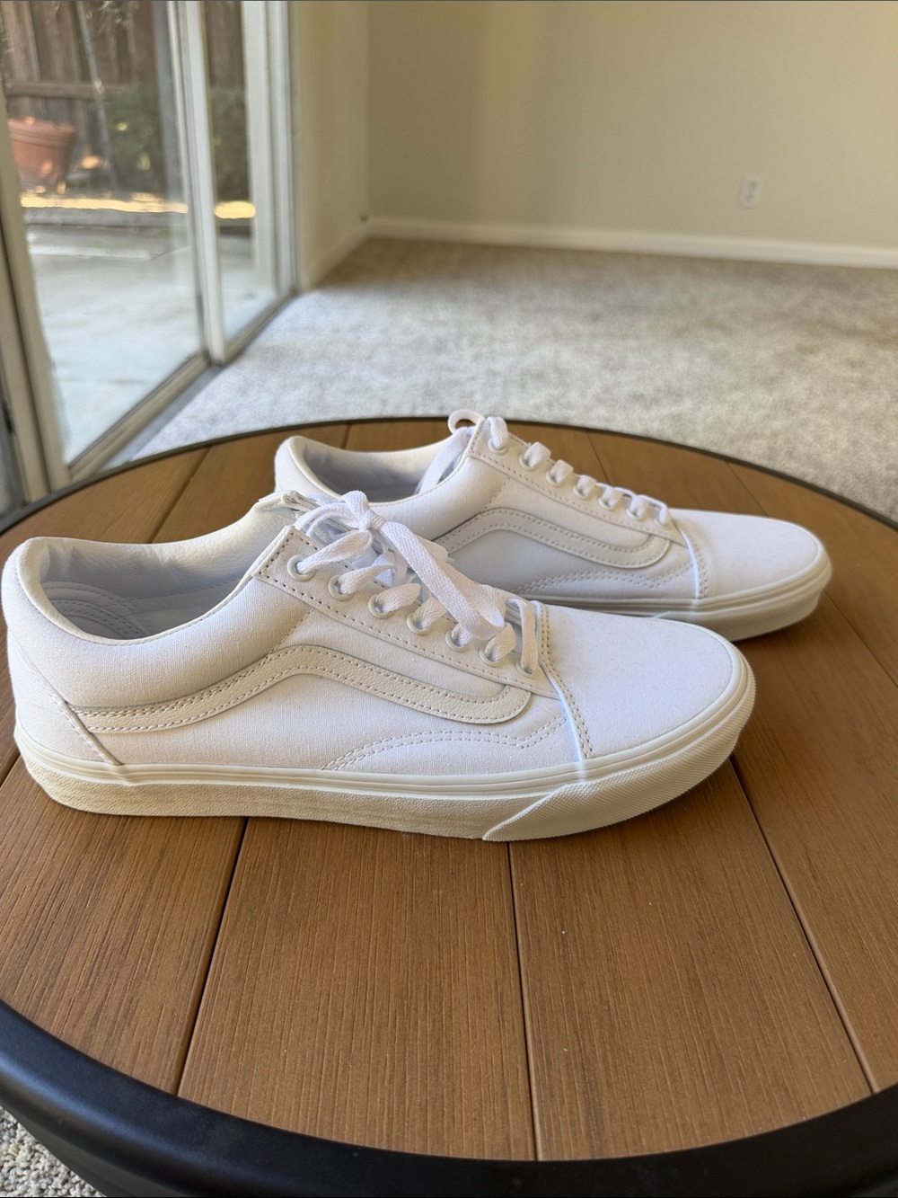 Vans Men's White Low-Top Canvas Old Skool Sneakers